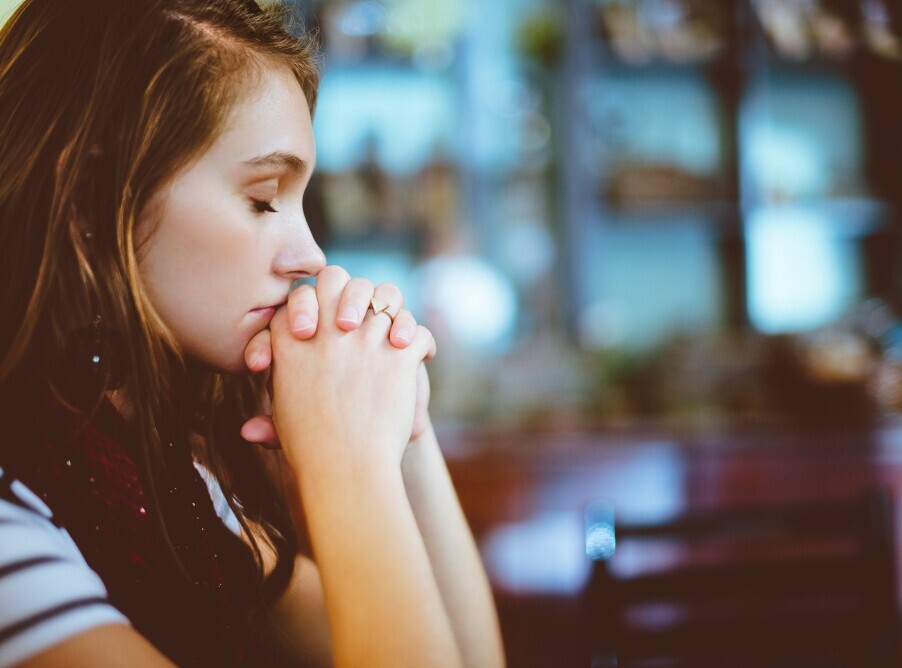 praying lady